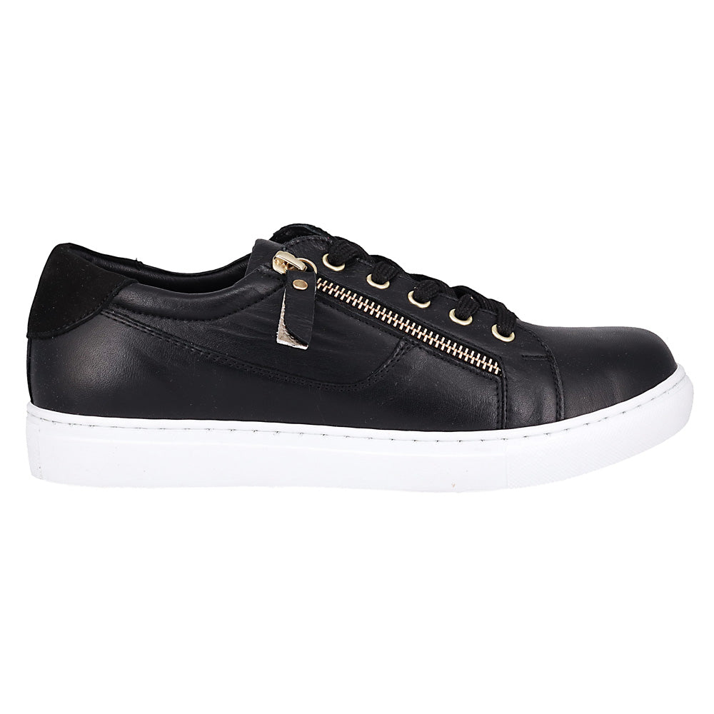 Cabello Women's EG520 Black Natural Fit Footwear