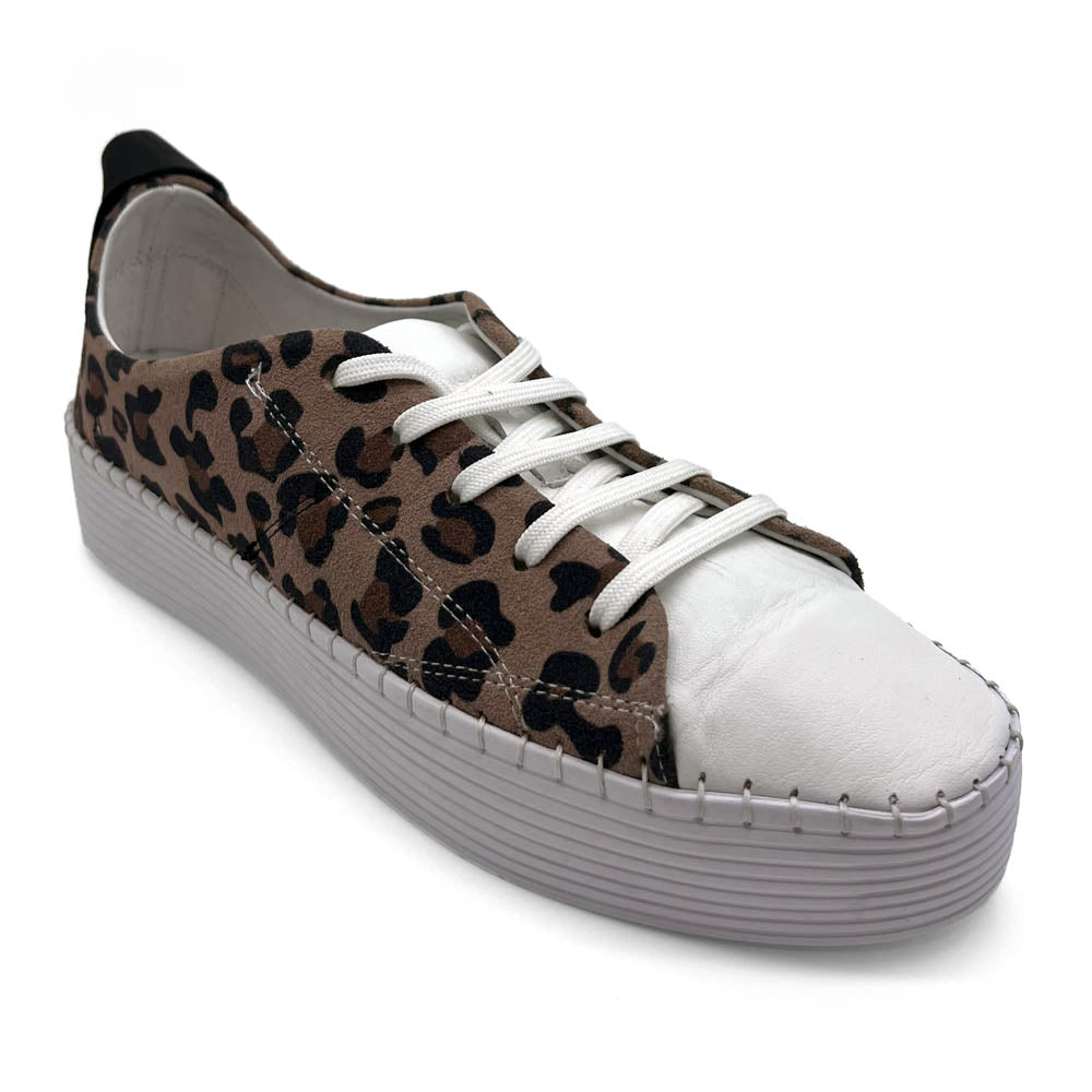 Bueno Women's Sailor White/Cameo Leopard Natural Fit Footwear