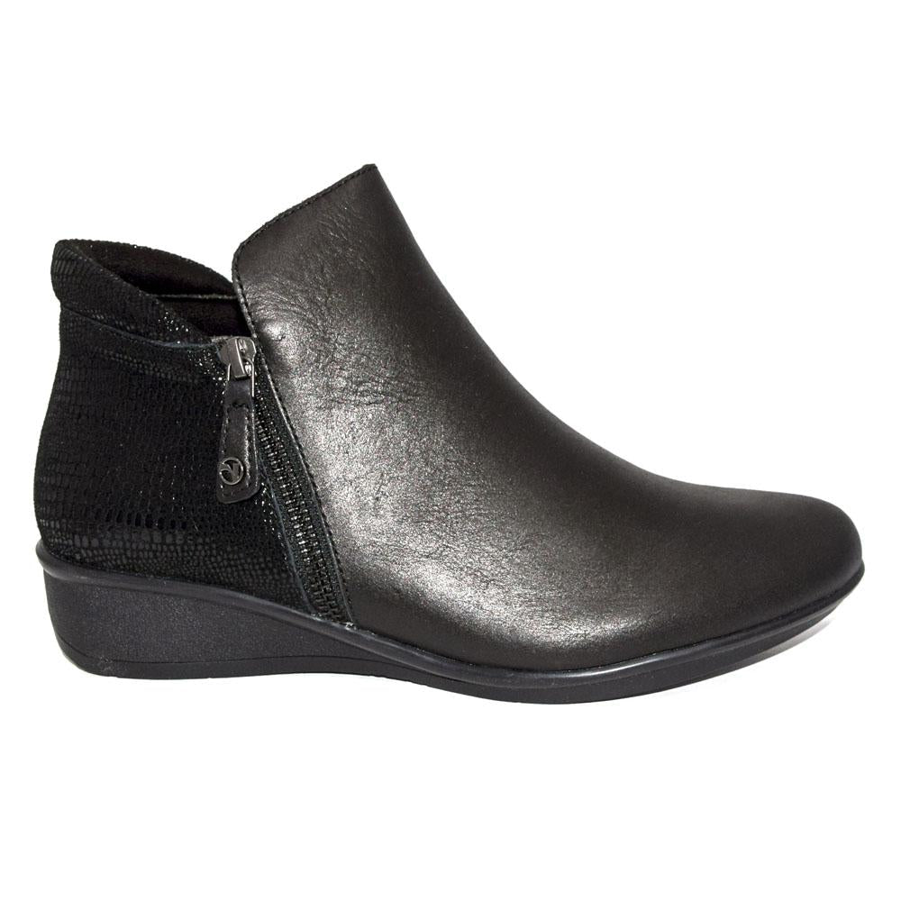 Revere Women's Damascus Black Onyx/Lizard  Natural Fit Footwear