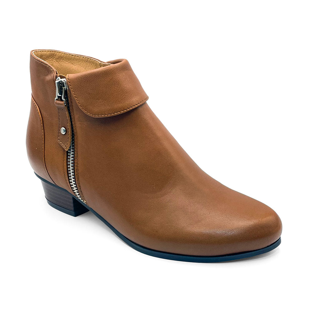 Klouds Women's Xanthippe Cognac  Natural Fit Footwear