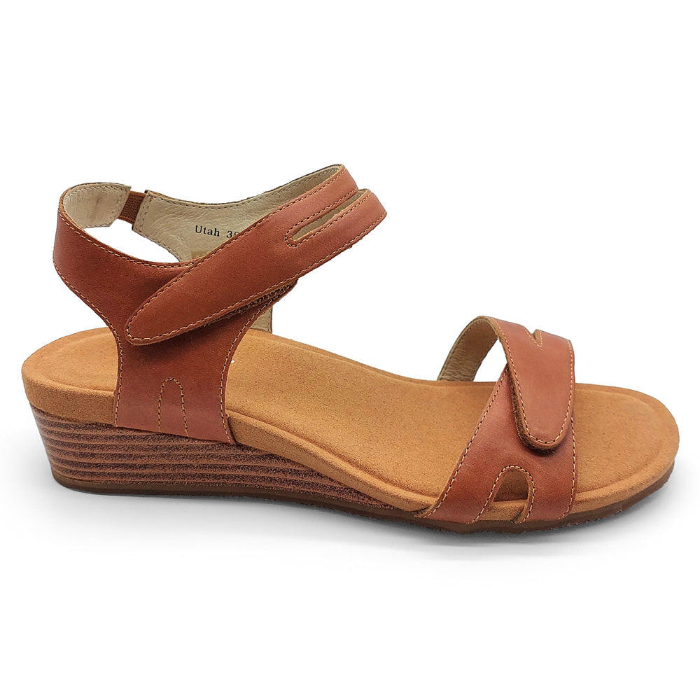 Silver Lining Women's Utah Plain Tan Leather  Natural Fit Footwear