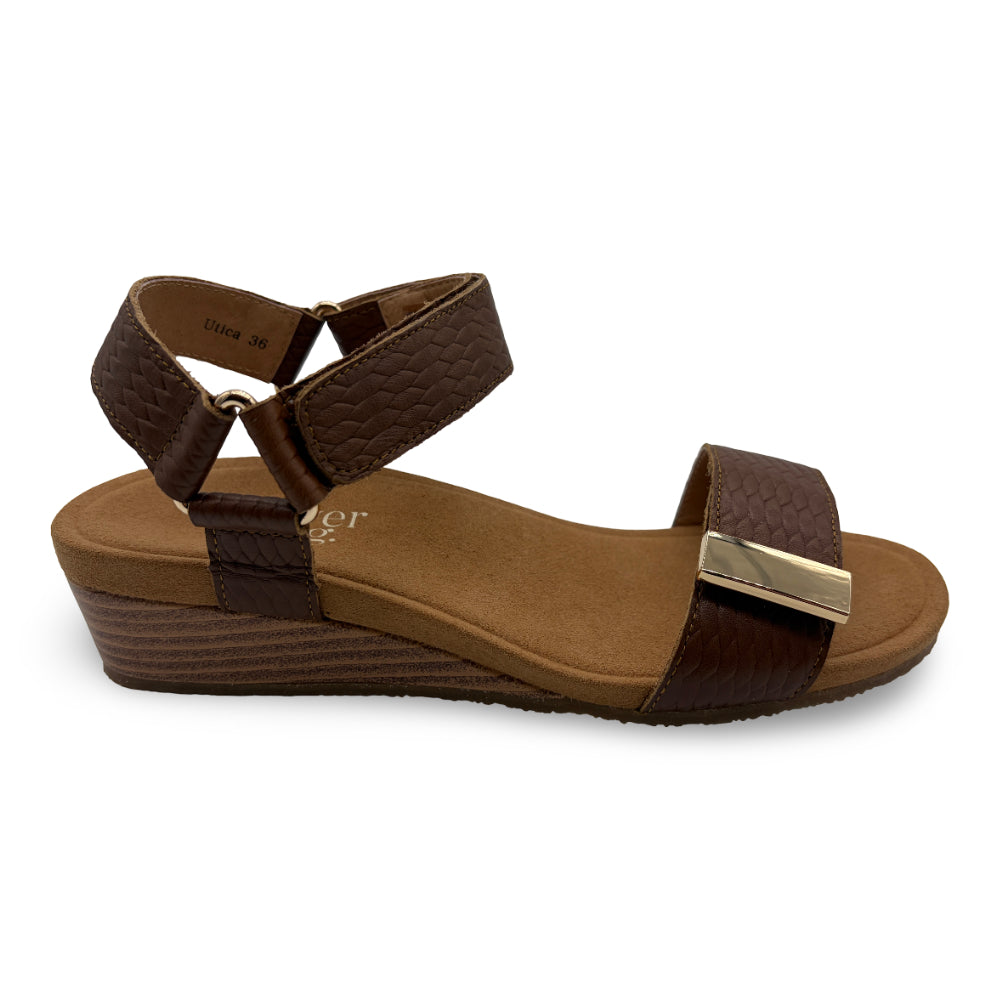 Silver Lining Women's Utica Embossed Caramel